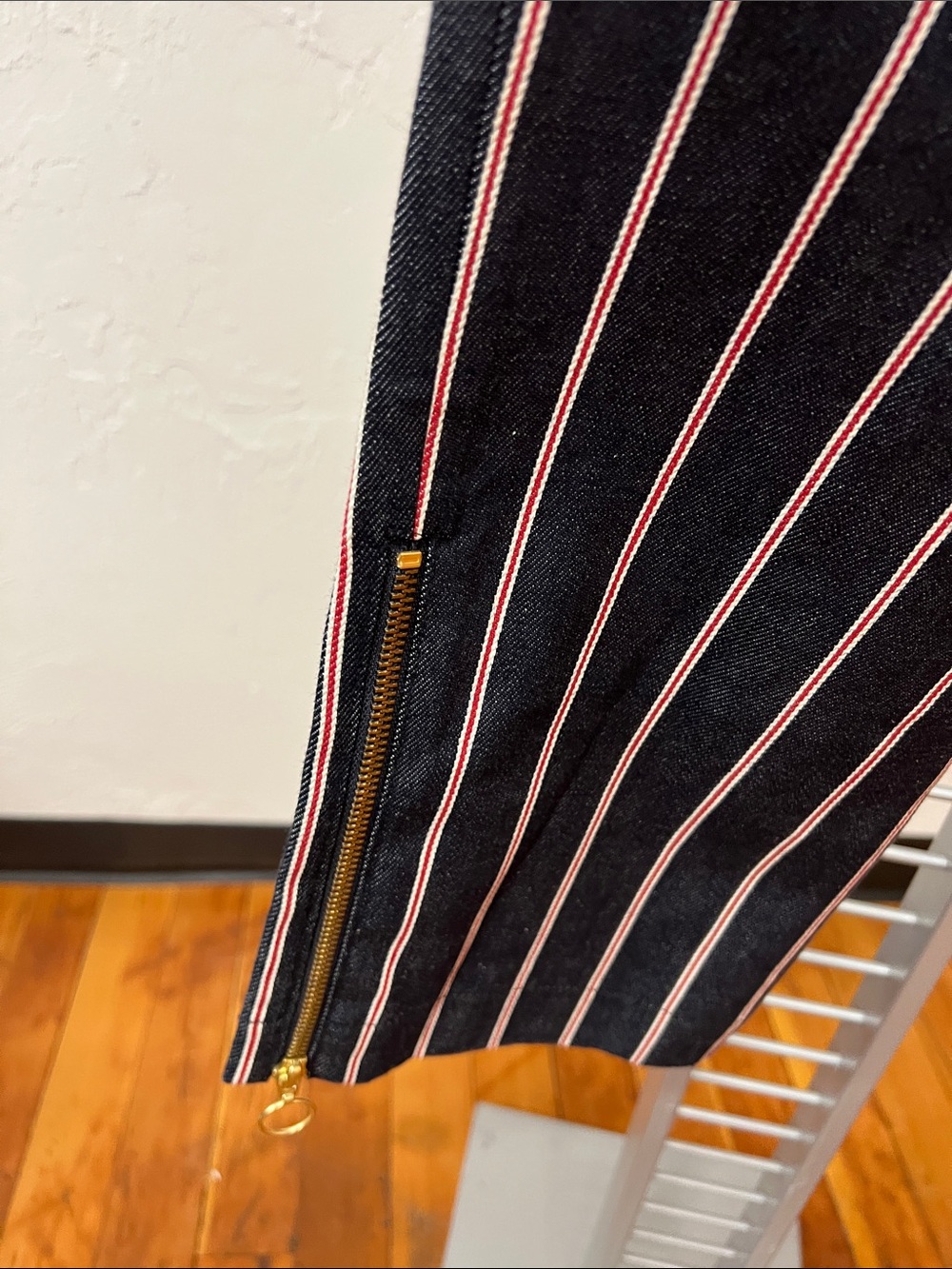 Maggie Marilyn 💯% Cotton Denim Navy Pants with Red, White Stripes Size 8 - Picture 9 of 16